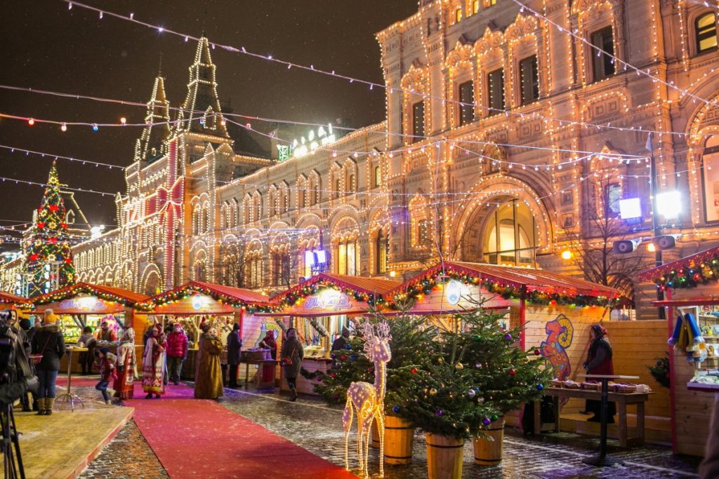 Православные христиане начинают праздновать Рождество Христово