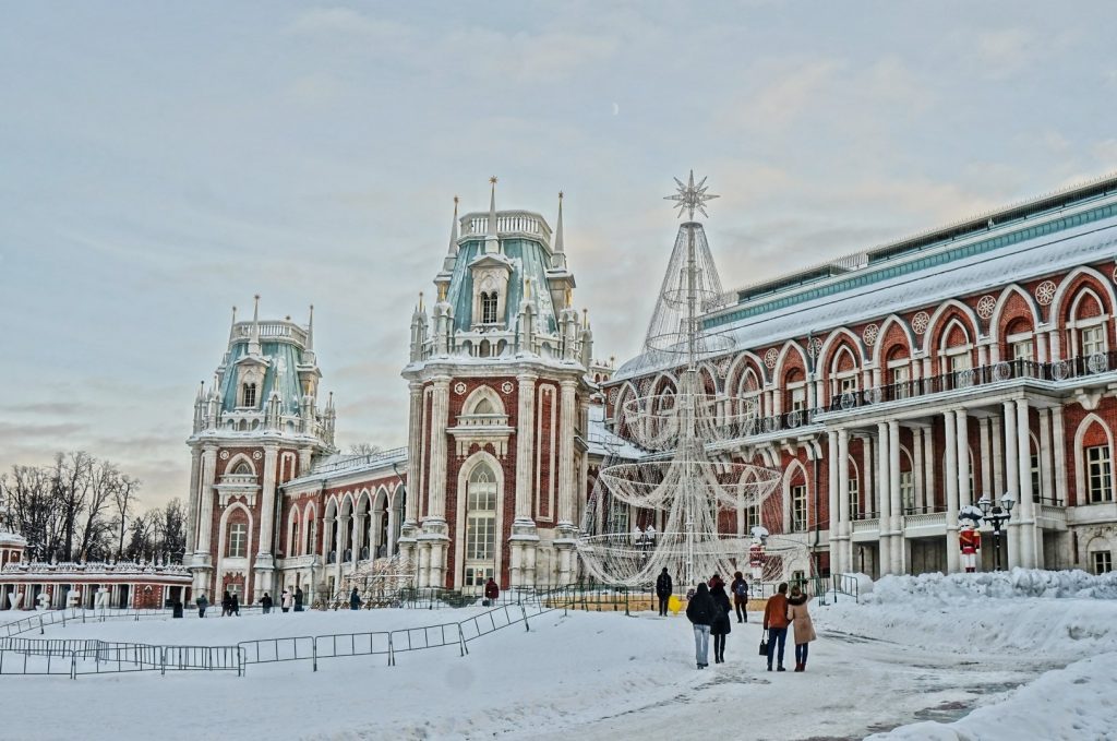 Встречаем 8 Марта 2024: лучшие события и места в Москве