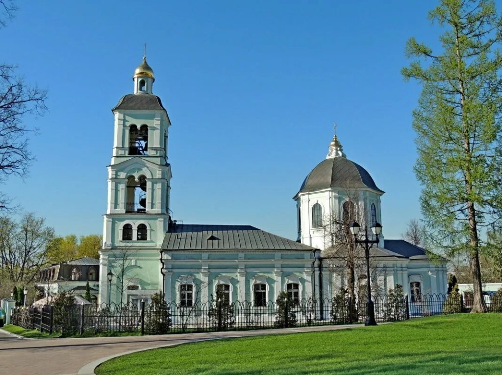 Зачем ехать на прогулку в музей-заповедник «Царицыно»